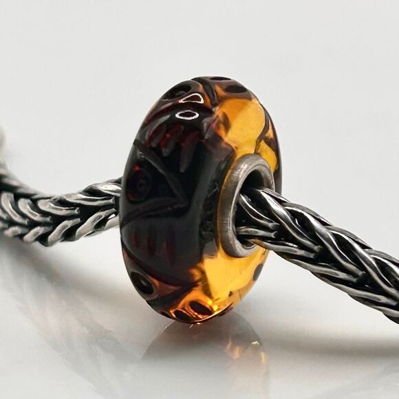 TROLLBEADS Rare Carved Amber Slim Disc LAA 925S NEW! Brown & Golden - Picture 7 of 7